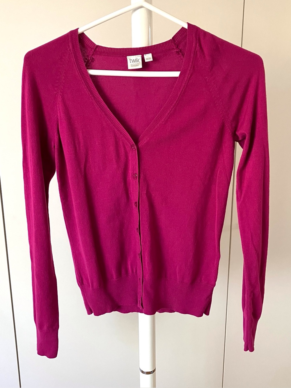 Simons Fuchsia Pink V-Neck Button Cardigan size M